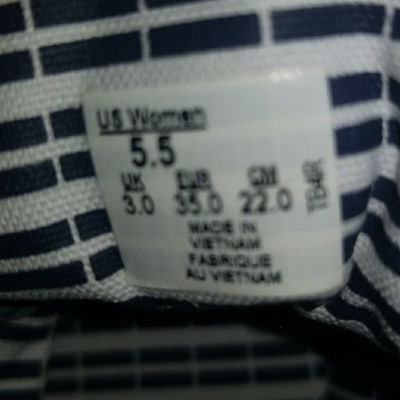 Vans - Picture 6 of 6